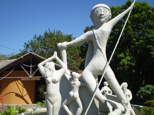 Parque Ambiental Encontro dos Rios: monumento em homenagem à lenda