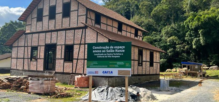 Intendência da Vila inicia construção de anexo do Salão Kunze