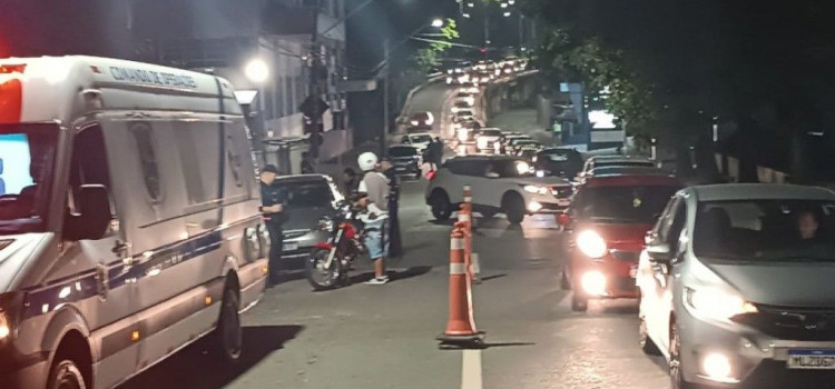 Blitz em Blumenau: 21 multas aplicadas em apenas duas horas