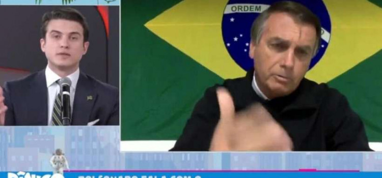 Bolsonaro se irrita com André Marinho após pergunta sobre 'rachadinhas'