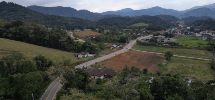 Ruas são entregues na Itoupava Central