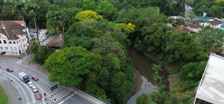 Prefeitura lança programa para desassoreamento de rios e ribeirões