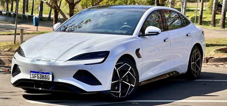Buscas por carros elétricos usados crescem 72% no SC