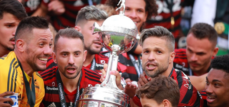 Flamengo é campeão no Brasileirão e na Libertadores