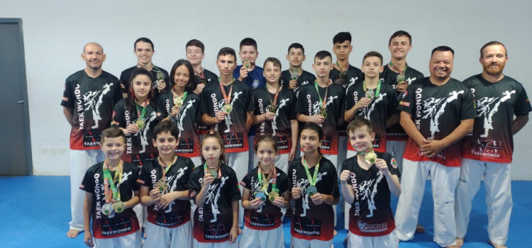 Blumenau classifica 17 atletas para a Copa Brasil de Taekwondo