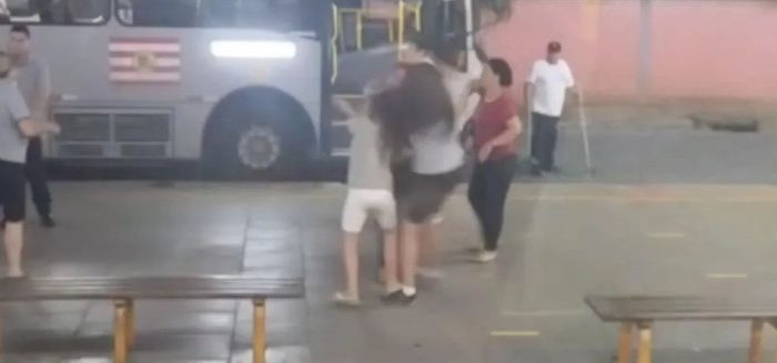Motorista é agredida no Terminal da Fonte após advertência sobre bebida