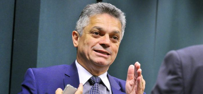 Eron Giordani rebate Bornhausen e tenta João Rodrigues na disputa estadual