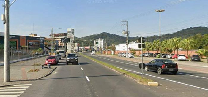 Rompimento de rede afeta abastecimento no bairro Itoupava Norte