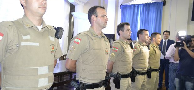 PM receberá recursos para instalação de câmaras no uniforme de policiais