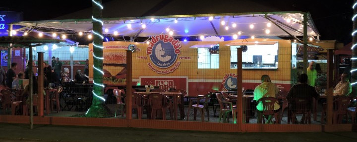 Novo Food Park é inaugurado no Garcia