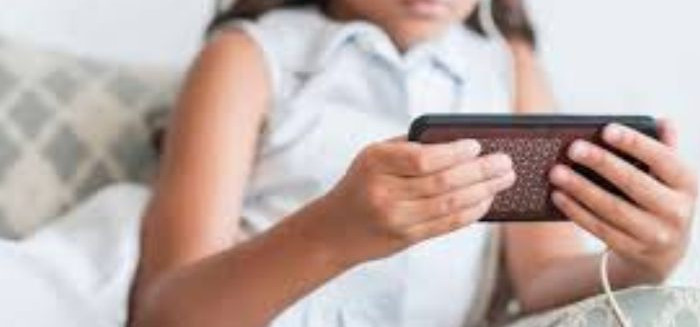 Espanha proibirá redes sociais para menores de 16 anos