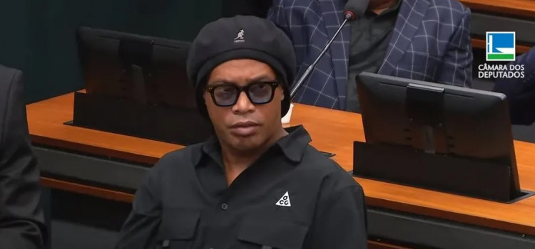 Ronaldinho Gaúcho depõe em CPI