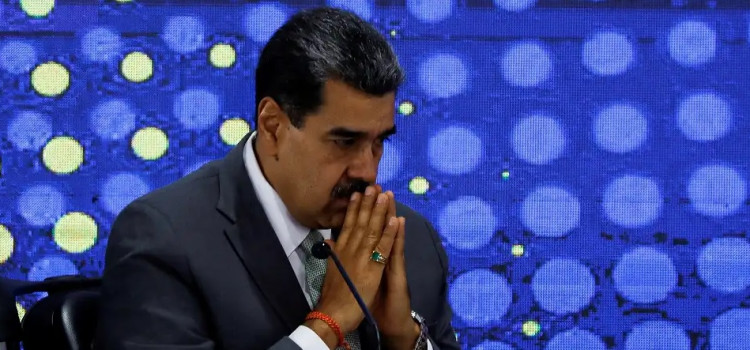 Maduro cogita renunciar por medo dos EUA