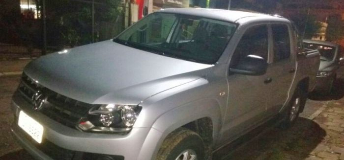 Amarok é furtada enquanto dono lanchava na Itoupava Norte