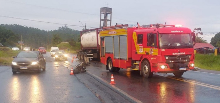 Acidentes deixam quatro mortos e oito feridos no final de semana