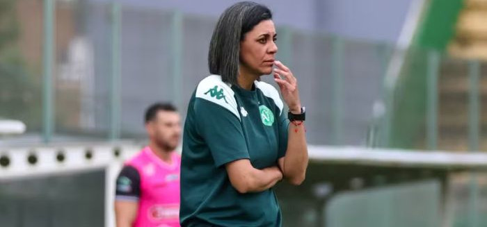 Nívia de Lima é a primeira mulher auxiliar técnica na Série A