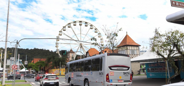 Linhas do transporte coletivo terão itinerários alterados na Oktober