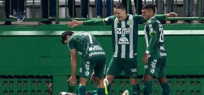 Chapecoense surpreende, vence o Botafogo e avança na Copa do Brasil