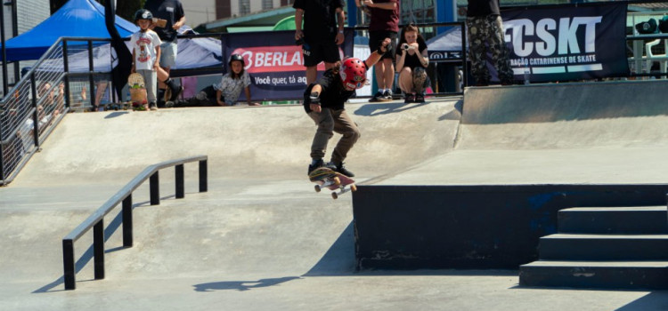Campeão Catarinense de Skate Street Infantil é de Blumenau