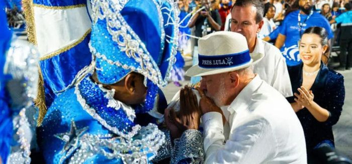 Acadêmicos de Niterói é rebaixada no Rio após desfile com homenagem a Lula