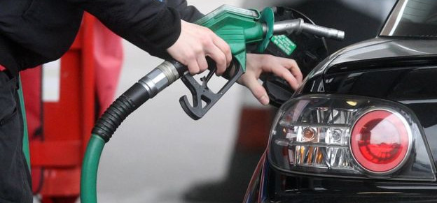 Governo vai propor conter preço de combustíveis