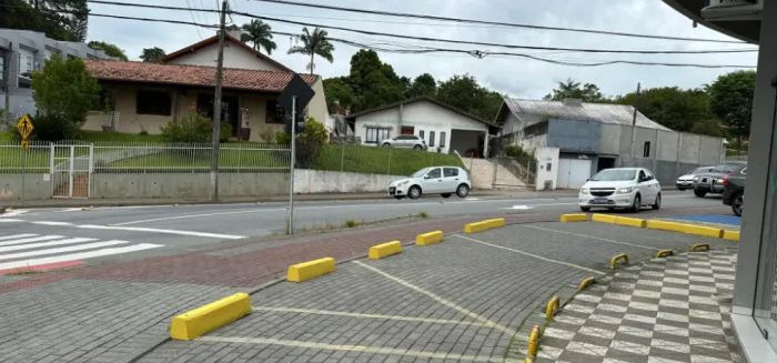 Faixa reversível da General Osório é interditada após batida