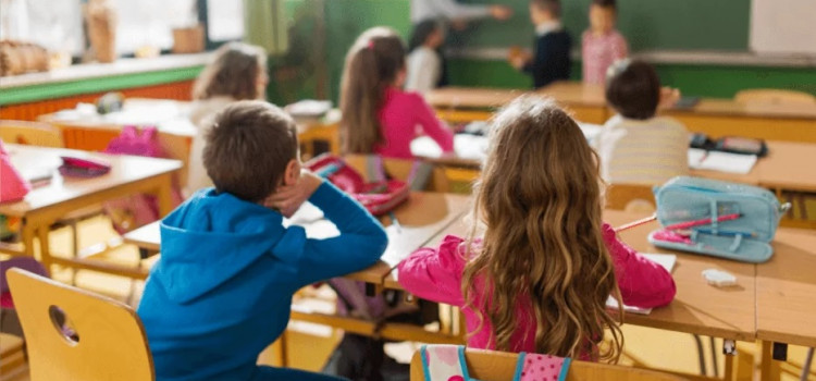 Blumenau: salto de 41% de alunos autistas expõe falta de preparo nas escolas