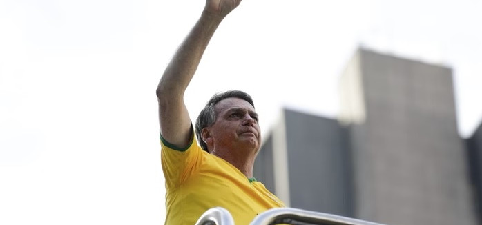 Bolsonaro prepara ato pelo impeachment de Moraes