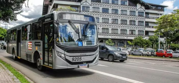 Ônibus de graça em Blumenau? Modelo de tarifa zero é debatido