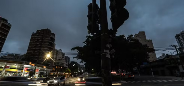 Apagão em SP: alerta para as empresas de Blumenau