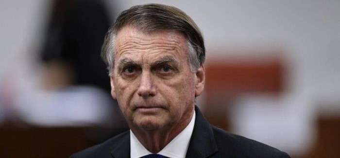 Moraes autoriza prisão domiciliar de Bolsonaro após alta médica