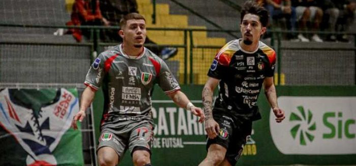 Blumenau Futsal perde para a ACF por 2 a 1 jogando em casa