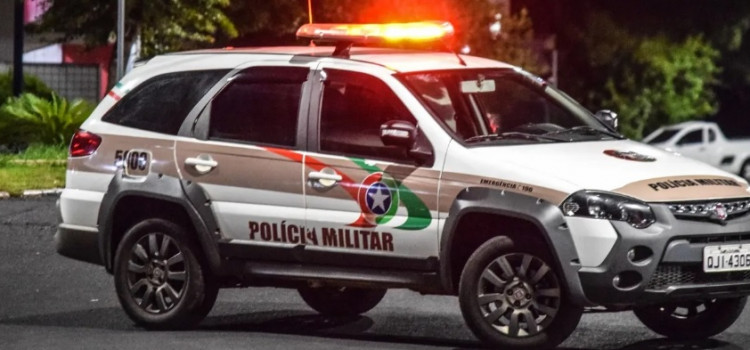 Bêbado é preso por incomodar esposa e filha na Fortaleza