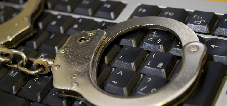 A infiltração do crime organizado na economia formal