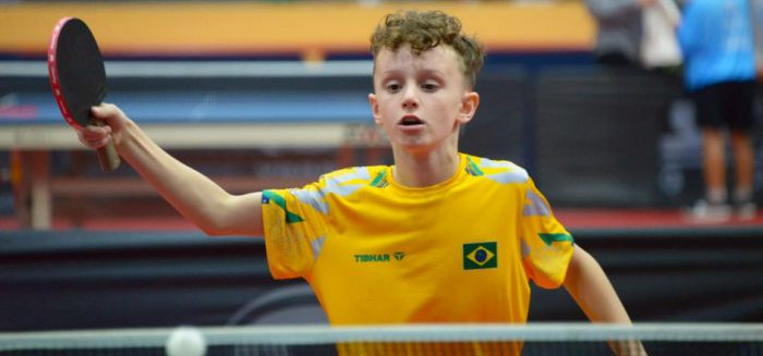 Atleta de Blumenau conquista três medalhas no Sul-Americano de tênis de mesa