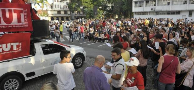 Paralisação afeta atendimento em unidades municipais nesta terça-feira