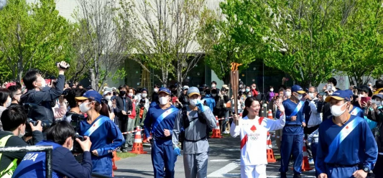 Revezamento da tocha olímpica no Japão tem primeiro caso de Covid