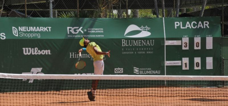 Torneio de tênis profissional em SC tem R$ 40 mil em premiações