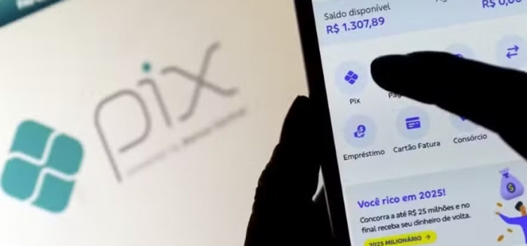 Pix fora do ar? Brasileiros relatam instabilidade nesta segunda