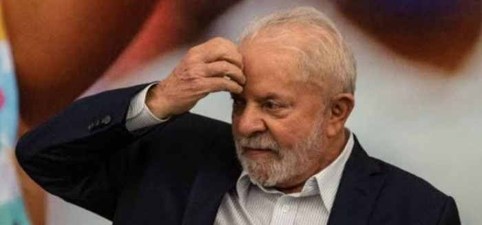 Lula comete gafe em palanque pressionado por impopularidade