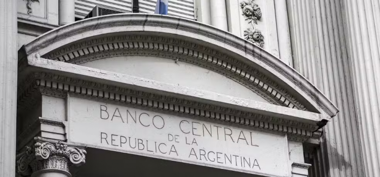 Argentina reduz taxa de juros para 70%