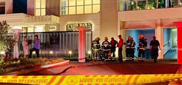 Incêndio em veículo mobiliza bombeiros em condomínio no norte de Blumenau