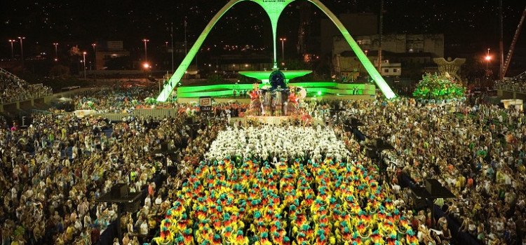 Mais de 36 milhões devem curtir Carnaval em sete destinos da folia