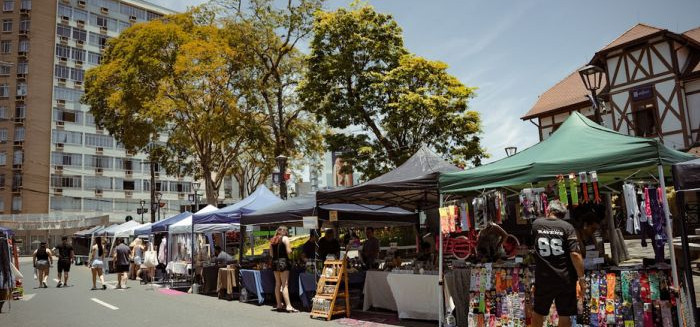 Shows gratuitos na rua são destaque da Feira da Estação neste domingo