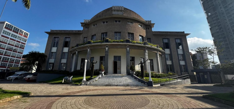 Avança o plano de revitalização do Teatro Carlos Gomes