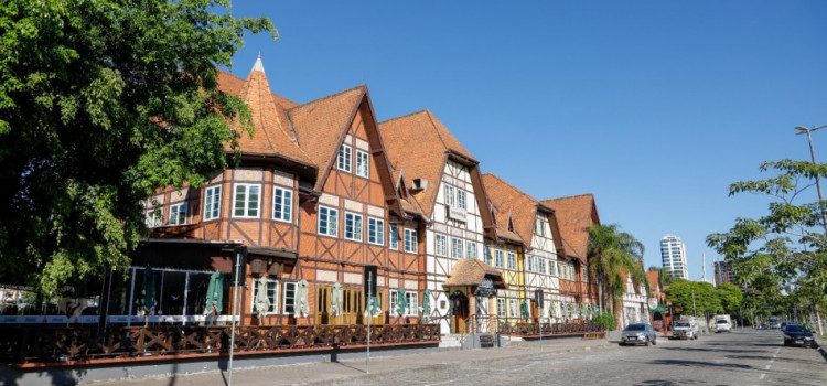 Sommerfest e shows agitam o fim de semana