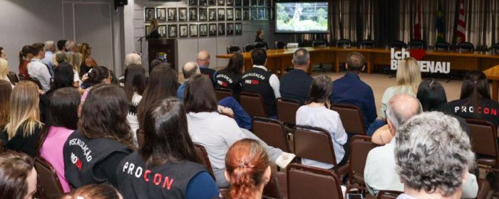 Procon lança núcleo para ajudar famílias a sair do vermelho