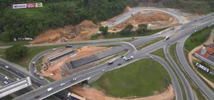 Novas passarelas na BR-470: ministro anuncia 12 estruturas