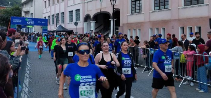 Blumenau reúne 2,5 mil atletas na Corrida Nacional do SESI