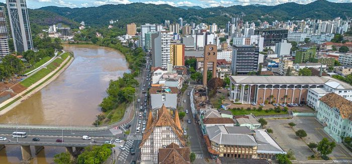 Quanto custa morar em Blumenau? Ranking revela bairros caros e baratos